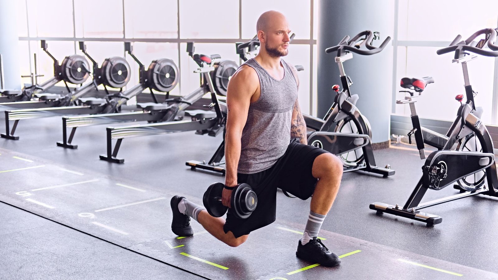 leg workout with dumbbell